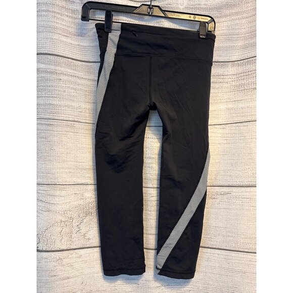 GapFit gFast Capri Leggings Size XS - Picture 2 of 3